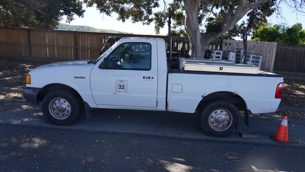 surplus auction photo 6