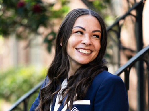 dr_lonita_cordova_tight