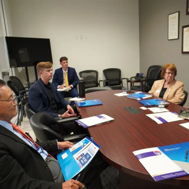 Senator choi visit with trustee Inmon