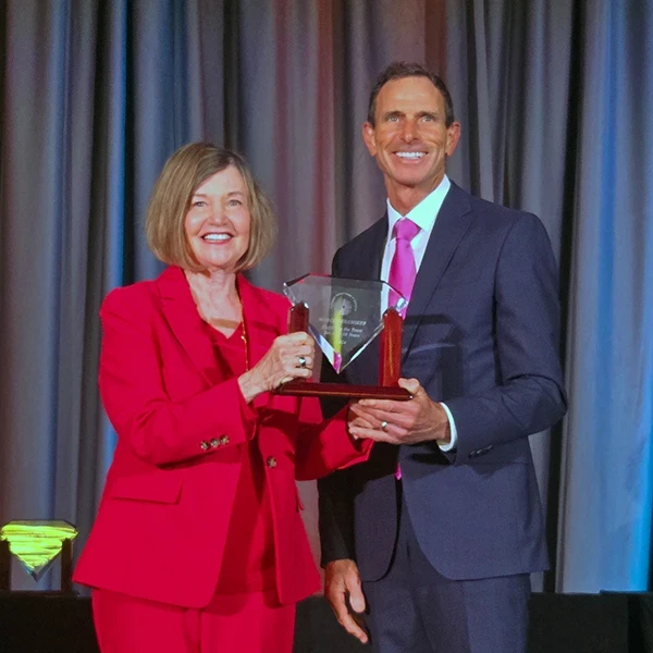 Marcia Milchiker accepts CCLC Award